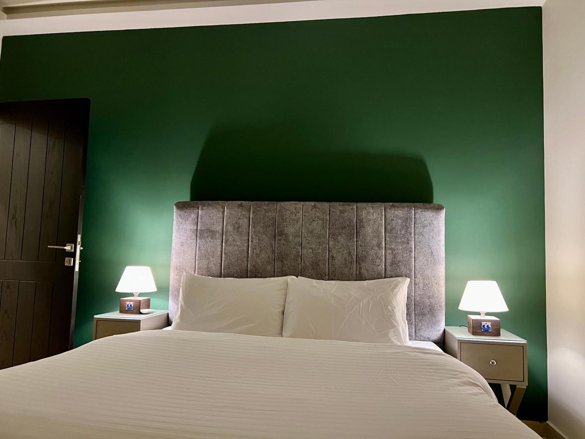 Serenity Corner 4 Bhk Islamabad Eksteriør billede